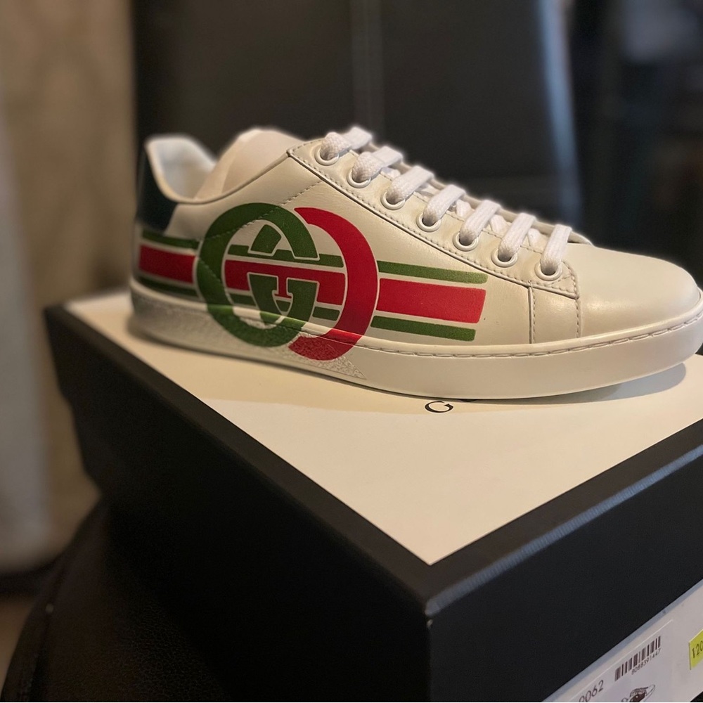 GUCCI ACE INTERLOCKING G